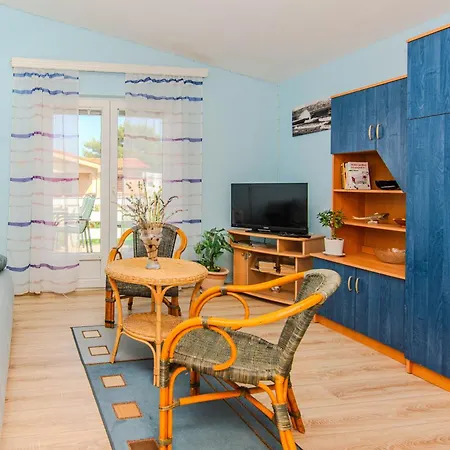 Apartamento Semak Vir