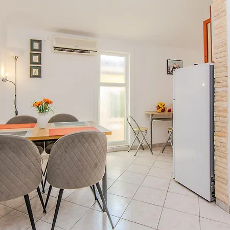 Apartamento Semak *
