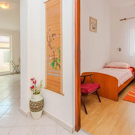 Apartamento Semak Vir